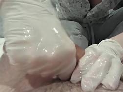 10 min - Jerking latex gloves