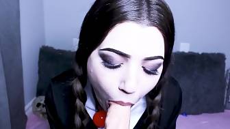 sucks cumming dildo penetrate