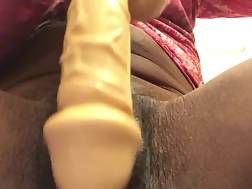 7 min - Dark toying black pussy