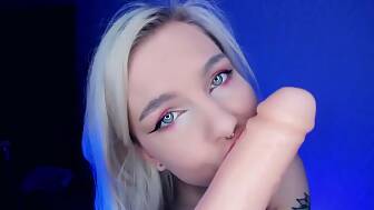 blonde teen big fucktoy