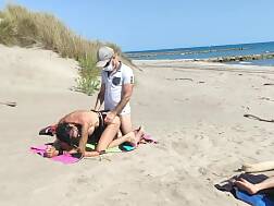 8 min - Milf drilling public beach