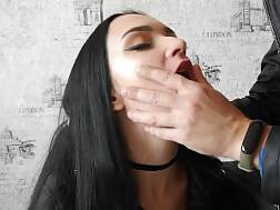 9 min - Submissive leather blowing fingers