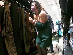 6 min - Milf public flashing