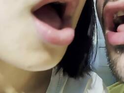 7 min - Tongue kissing closeup
