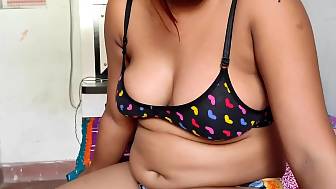 indian bhabhi wet hindi