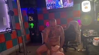 blondie dances pole rides