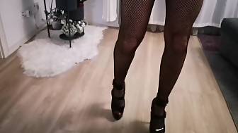 dom strapon sissy eat
