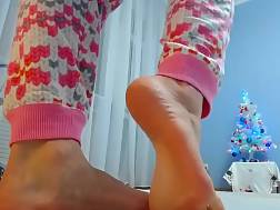 8 min - Pov foot toes spread