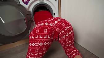 christmas mom stuck washing