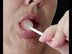 3 min - Milf blow lollipop