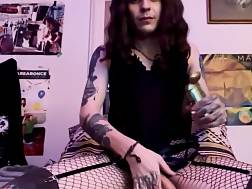 4 min - Tattooed trans goth dick