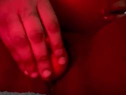 13 min - Pleasuring vagina