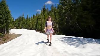 playing snow showing