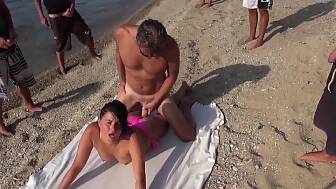 penetrate beach hole