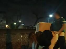 17 min - Public caught