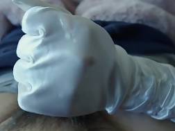 16 min - Handjob long gloves