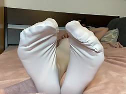 8 min - Trans solo feet white